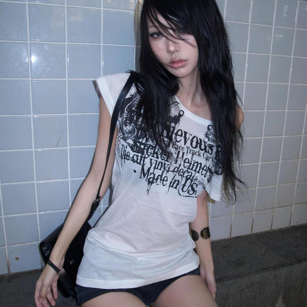 Vintage Y2K - Karrram Japanese Y2K Letter Print T-Shirt