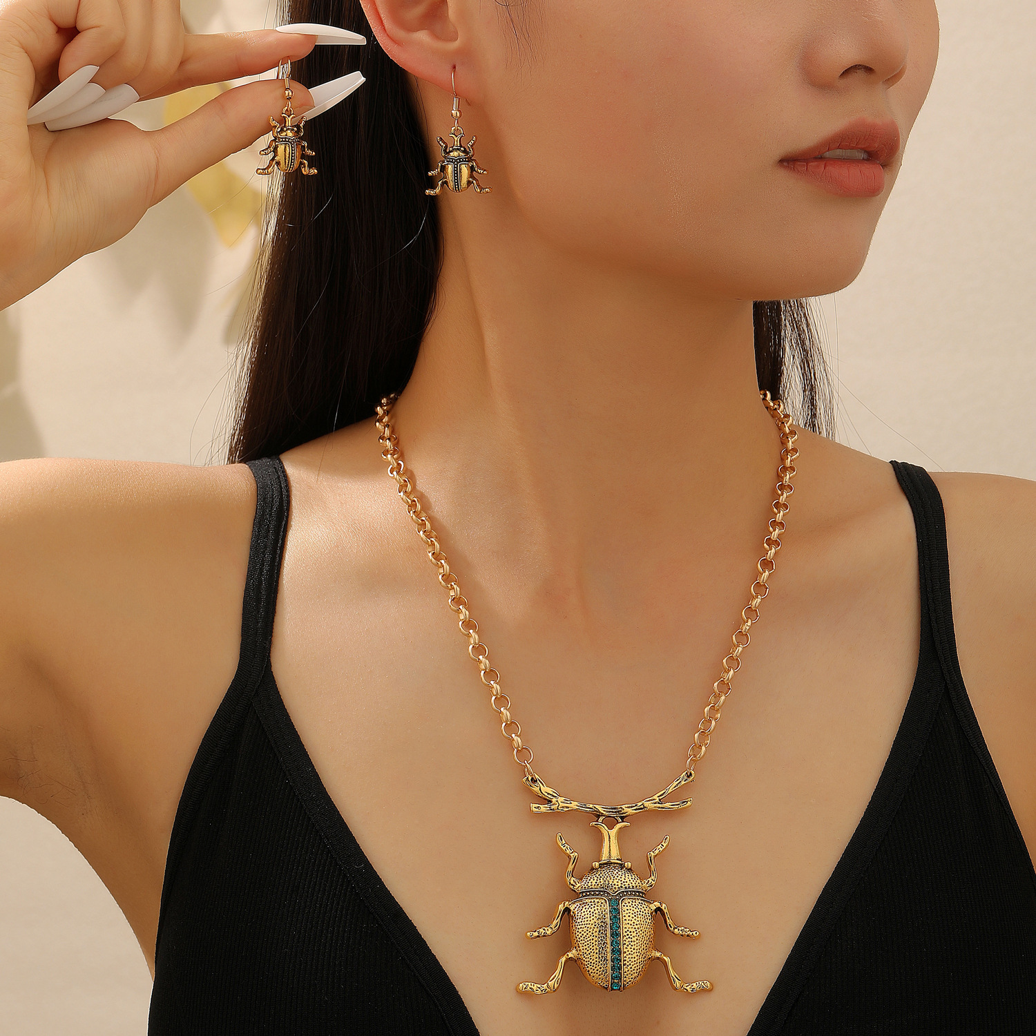 Vintage Fashion Bug - Beetle Pendant Necklace Women Vintage Insect