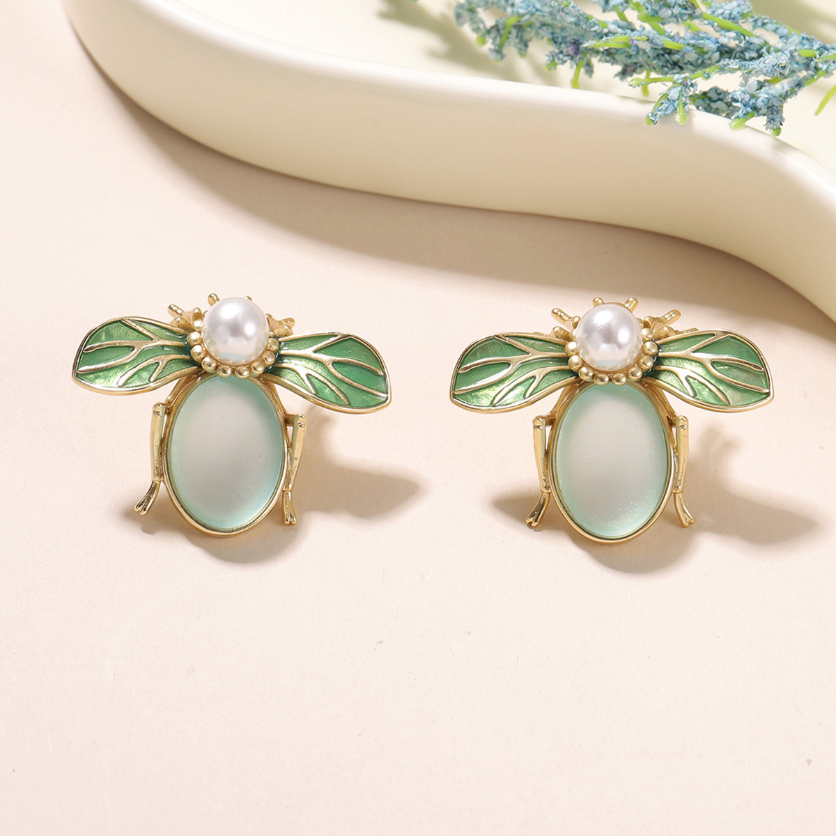 Vintage Inspired Green Enamel  - Vintage Fashion Bug 리뷰 및 가격