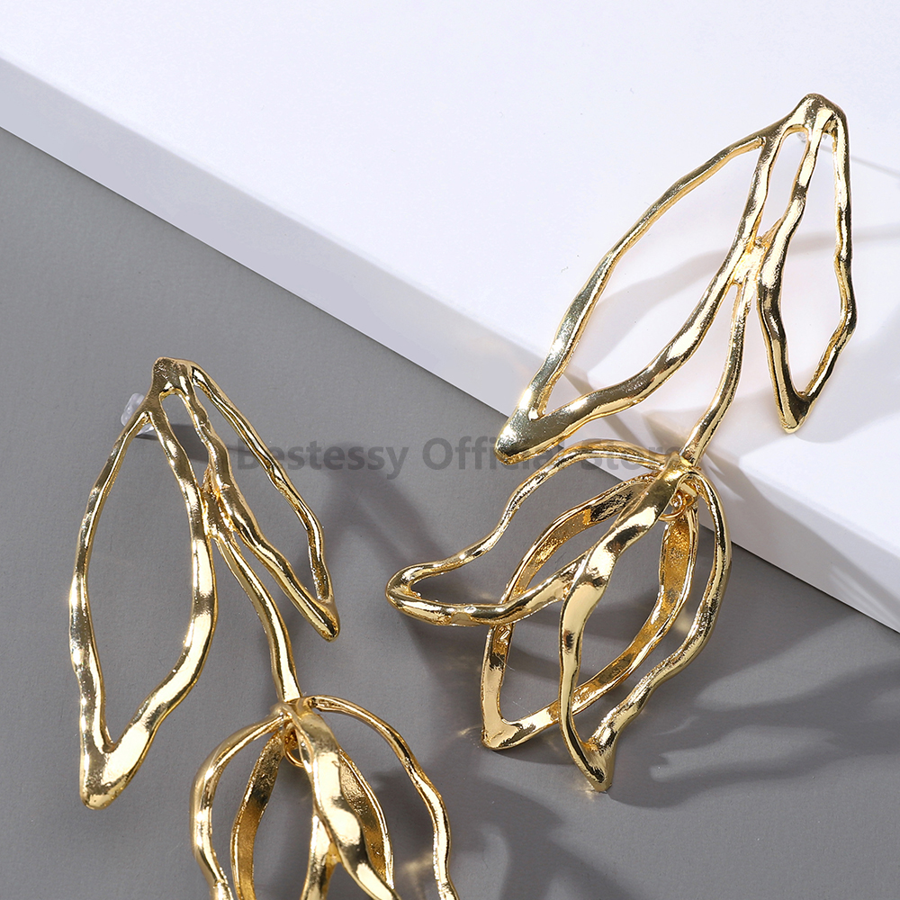 2025 New Oversized Metal Tulip - Vintage Fashion Trends 2025 리뷰 및 가격